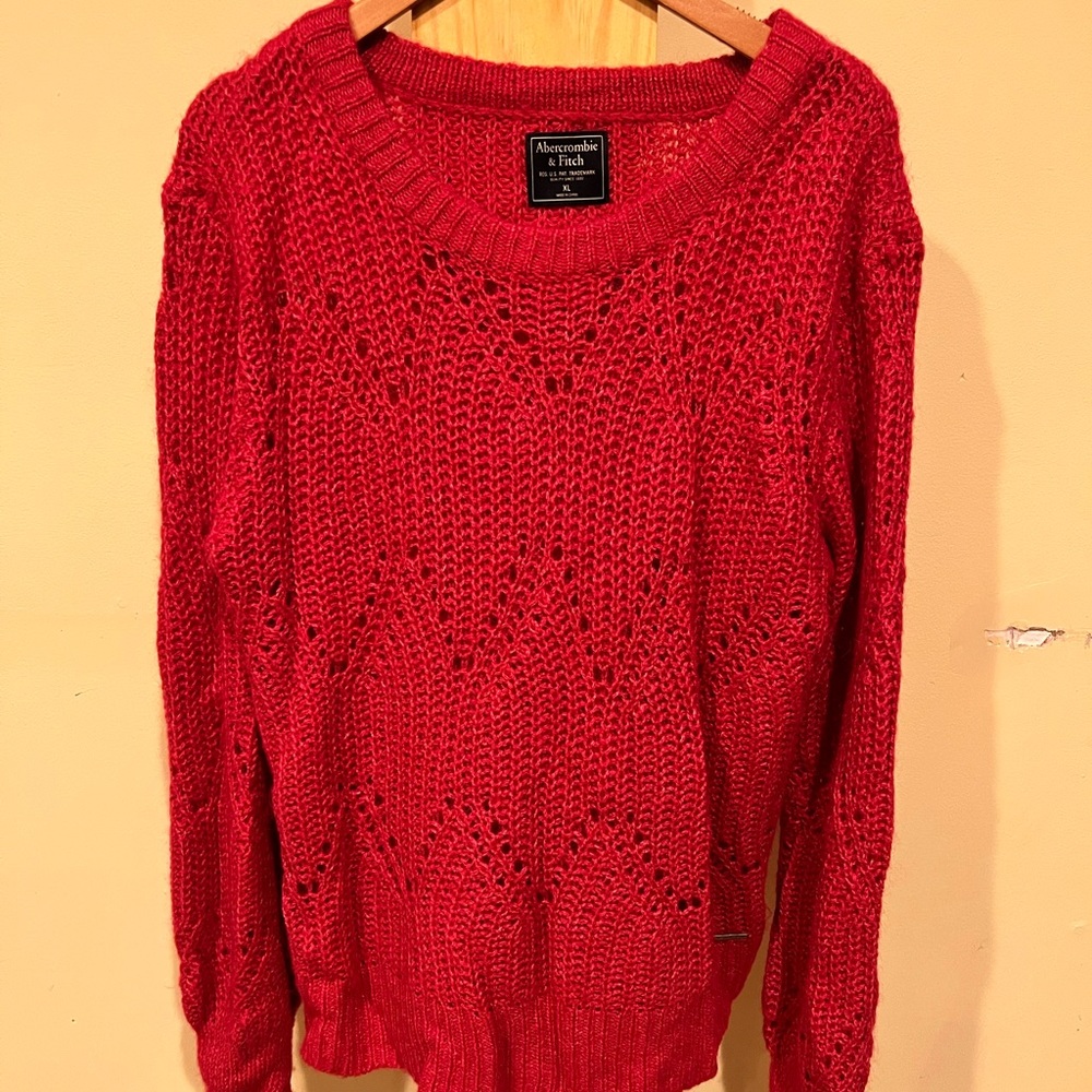 Abercrombie & Fitch sweater